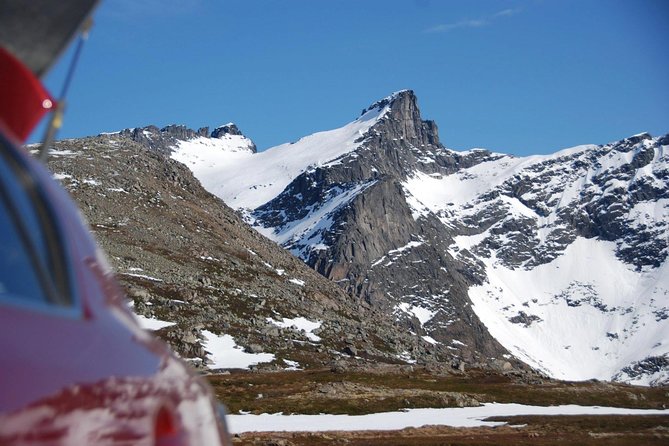 Eco friendly snowshoeing in Scenic Landscape - Wabi Sabi Crafts and Magic Ice Bar: Souvenirs and Optional Drinks
