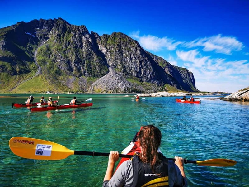 Eggum Lofoten: Kayaking Tour in Lofoten with Snacks - Paddling shallow turquoise lanes between tiny islands