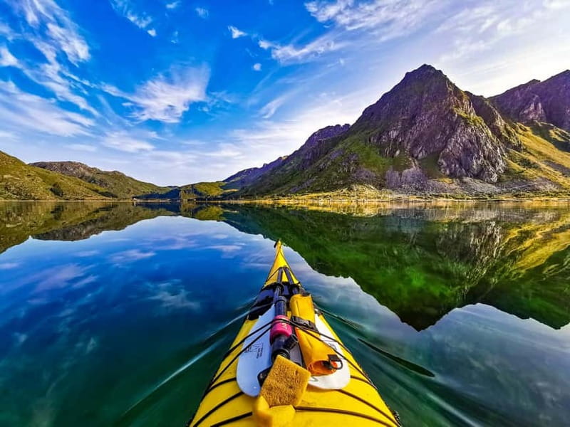 Eggum Lofoten: Kayaking Tour in Lofoten with Snacks - Listening to Lofoten: nature and history from your guide
