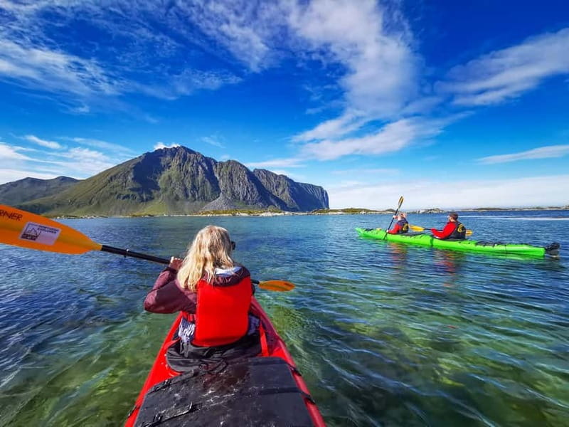 Eggum Lofoten: Kayaking Tour in Lofoten with Snacks - Safety briefing that makes the water feel manageable