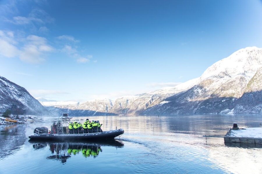 Eidfjord: 1-Hour Fjord RIB Tour - Waterfalls, cliffs, and fast photo opportunities