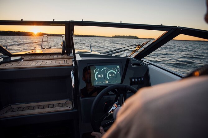 Exclusive Private Cruises on the Oslo Fjord - Middagsbukta: a popular local anchoring and swimming scene
