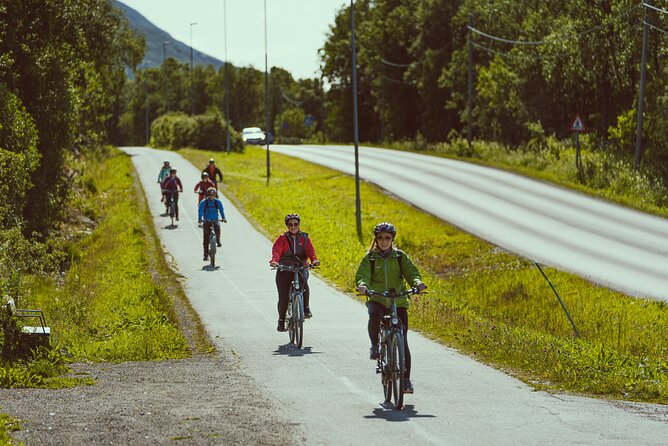 Explore Tromso by E-bike - Guided Ride on Electric Bike in Tromso - What to wear in Tromsø so the ride stays comfortable