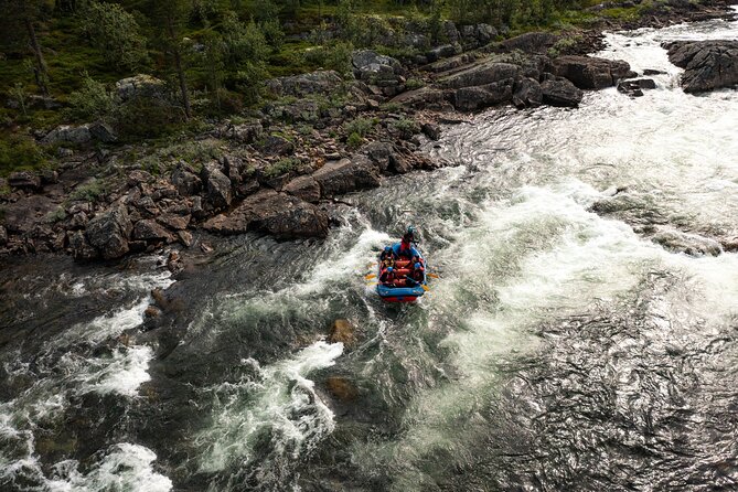 Family-Friendly Whitewater Rafting Experience - level 1 - The river ride: safety-first commands, breaks, and real excitement