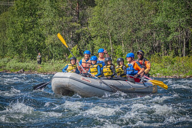 Family-Friendly Whitewater Rafting Experience - level 1 - Meeting at Rafting Center Serious Fun, then getting set up
