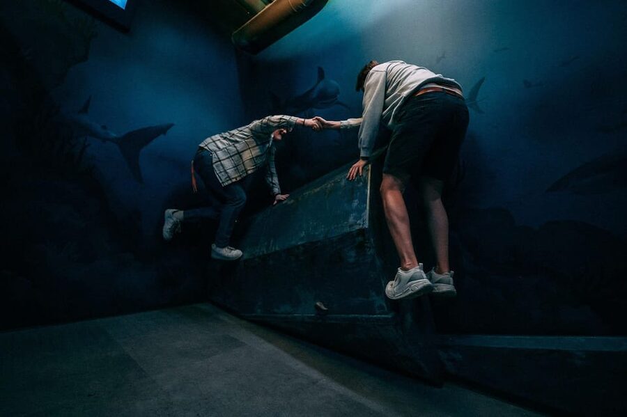 Fangene på Fortet Bergen: Prison Island Adventure Escapegame - Teams, time, and the scorecard: how winning works
