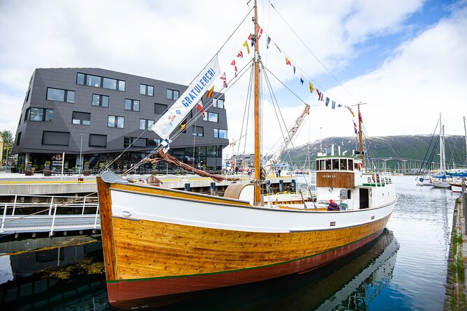 Fjord & History Cruise - Snacks and Hot Drinks: The Comfort That Makes the Cruise Stick