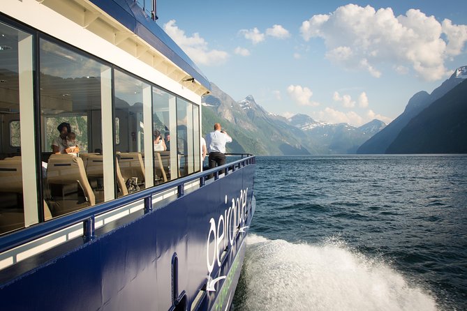 Fjordcruise Ålesund Geirangerfjord T/R - UNESCO Geirangerfjord: Seven Sisters and Suitor up close