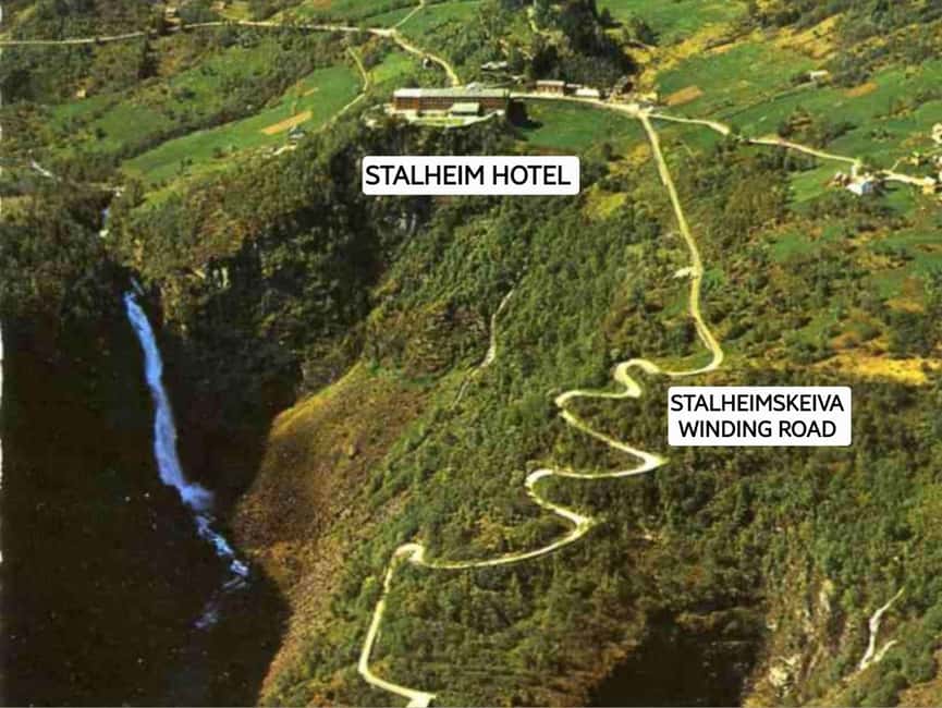 Flåm: Tvinde Waterfalls, Stalheimskleiva Hike & Gudvangen - Stalheimskleiva: 14 hairpins and a walk with real payoff