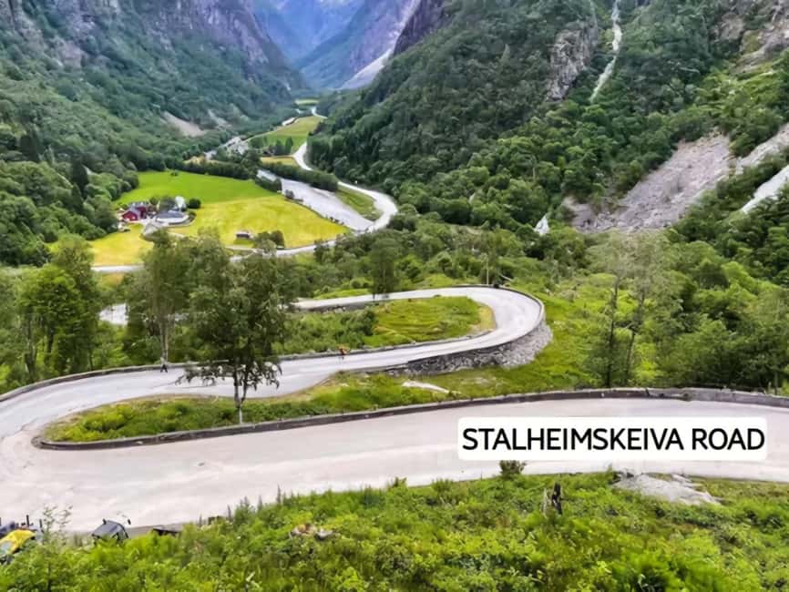 Flåm: Tvinde Waterfalls, Stalheimskleiva Hike & Gudvangen - Twin waterfall views: what to watch for at the Stalheim viewpoints