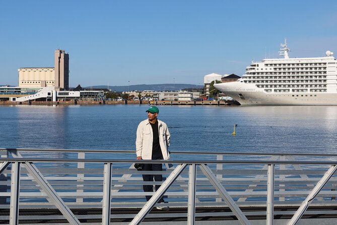 Free Oslo Photo Tour: Iconic & Instagrammable Spots - Barcode Oslo: Graphic Modern Backgrounds in a Tight Window