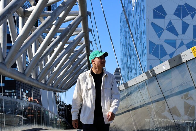 Free Oslo Photo Tour: Iconic & Instagrammable Spots - Akrobaten Pedestrian Bridge: Finish With Momentum and Clean Composition