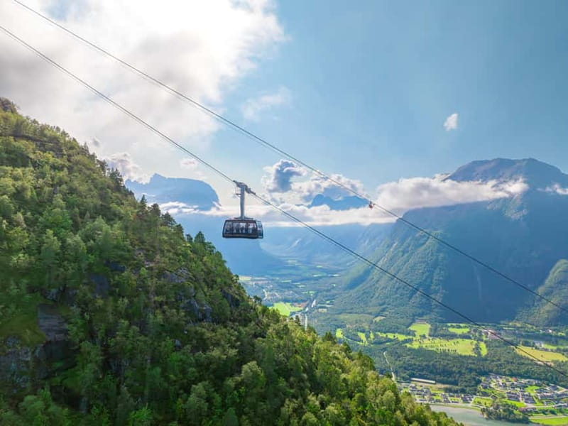 From Åndalsnes: Yoga on Nesaksla Mountain and Gondola Ticket - The one-hour yoga session: hatha, vinyasa, or yin with mountain views