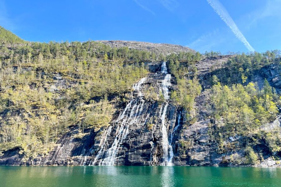 From Bergen: Modalen Private Fjord Cruise with Waterfalls - Photo Stop Timing and How to Use It Well