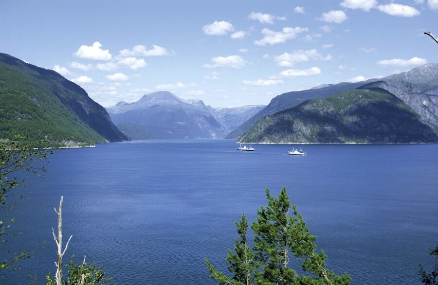 From Bergen: Private Trip to Hardangerfjord - A Private Full-Day Hardangerfjord Route That Starts Right at Your Hotel