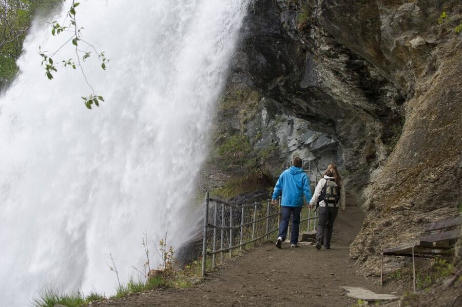 From Bergen: Private Trip to Hardangerfjord - Highway 7 and the Waterfall Stops That Turn Driving Into Sightseeing