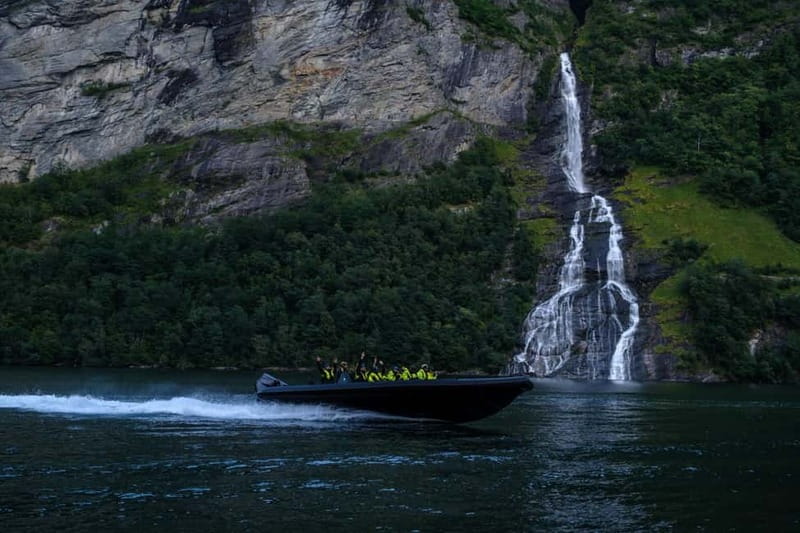 From Hellesylt: Experience Fjordsafari Geirangerfjord on RIB - Safety and gear that actually make sense on a RIB