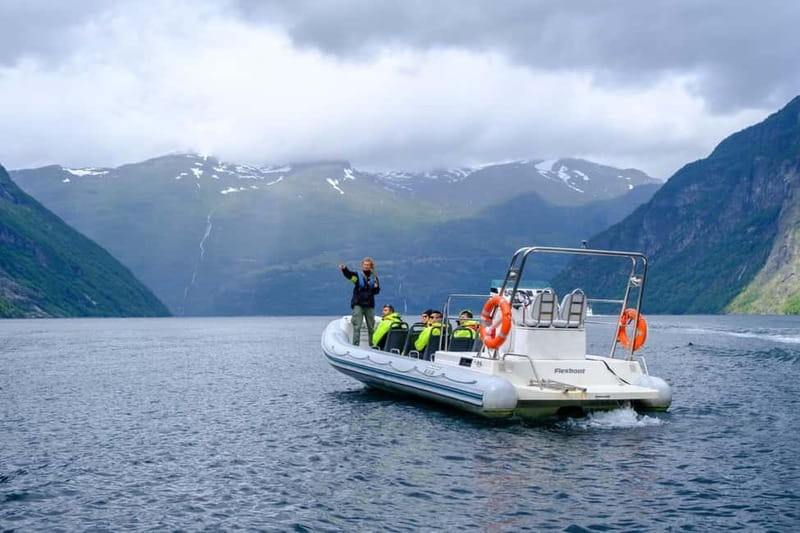 From Hellesylt: Experience Fjordsafari Geirangerfjord on RIB - Geirangerfjord photo stop: getting the big-picture view while still in motion