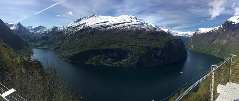 From Hellesylt: Geiranger Highlights Tour with Photo Stops - Getting Into Geiranger: Downtown Break for Crafts and Browsing (30 Minutes)