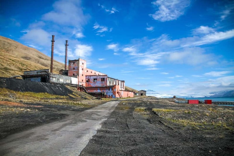 From Longyearbyen: Pyramiden Private Photo Tour w/ Transfer - If the boat cannot dock: ice edge time and Arctic alternatives