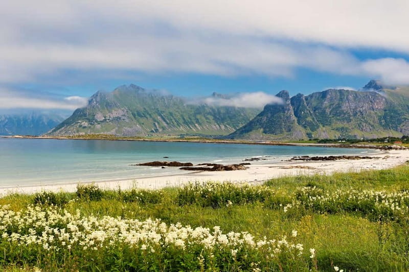 From Svolvaer: 2-Day Lofoten Highlights Photo Tour - Tour 1 South Lofoten: Tordvalhalsen, Reine, and the red cabins of Å