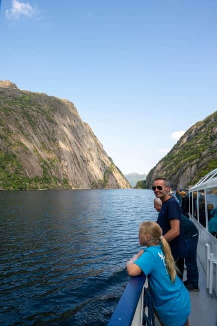From Svolvær: Lofoten Trollfjord Cruise & Sea Eagle Safari - Cold-weather reality: bring a camera and plan for wind