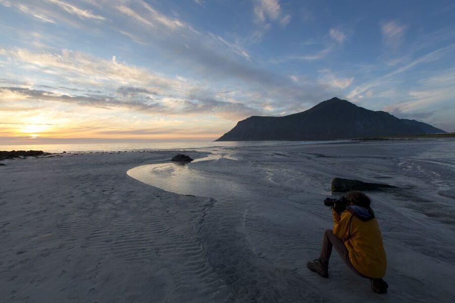 From Svolvær: Midnight sun tour with a photographer - What Your Photo Stops Likely Focus On, Mountains First or Coast First