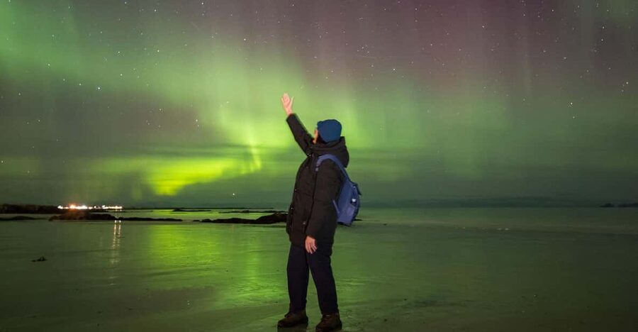 From Svolvaer: Private Northern Lights Search Trip - Private pickup and the “minivan advantage” in Lofoten