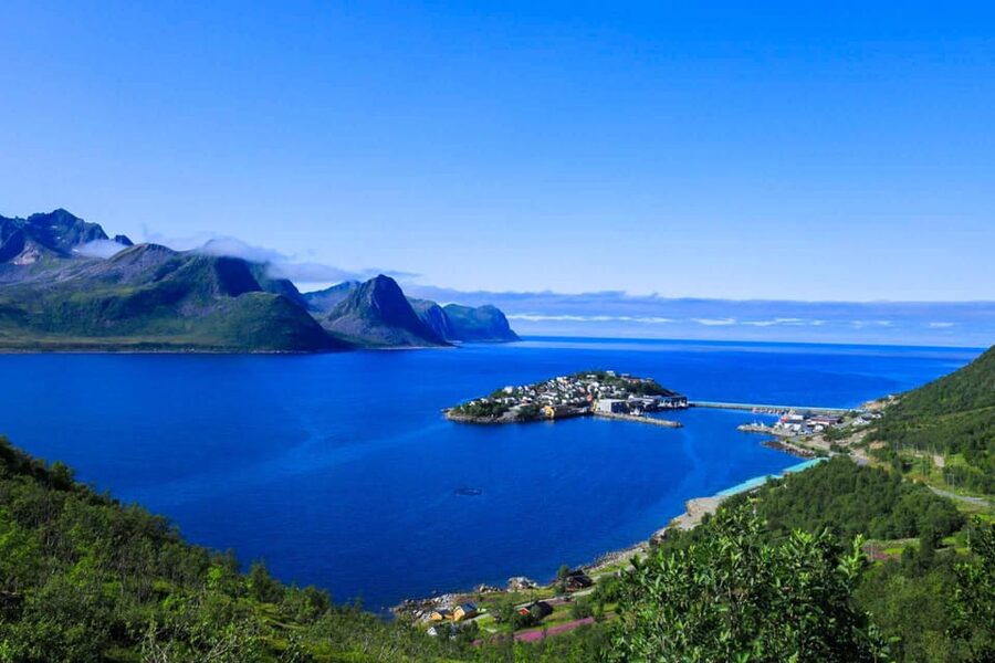 From Tromsø:(Chinese)Senja Day Trip - Tungeneset Devil’s Tooth, the stop to plan your camera around