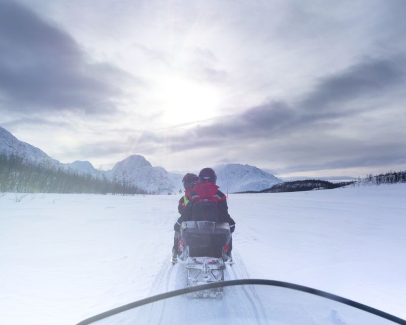 From Tromso: Eco Luxury Snowmobile Adventure to Lyngen Alps - Daylight, pace, and safety: how to enjoy it even when conditions tighten