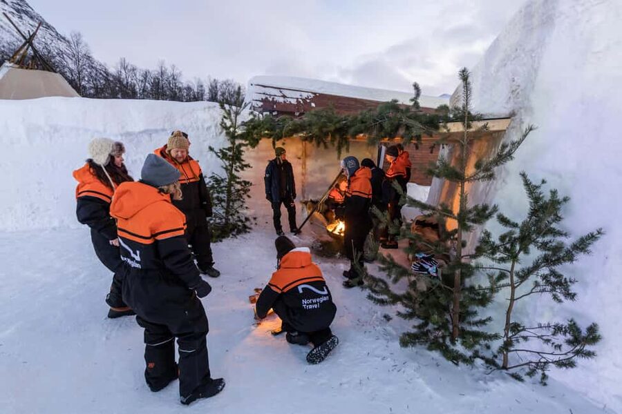 From Tromsø: Ice Domes Snow Park and Wilderness Experience - Gear, Cold, and What to Pack in Your Own Bag