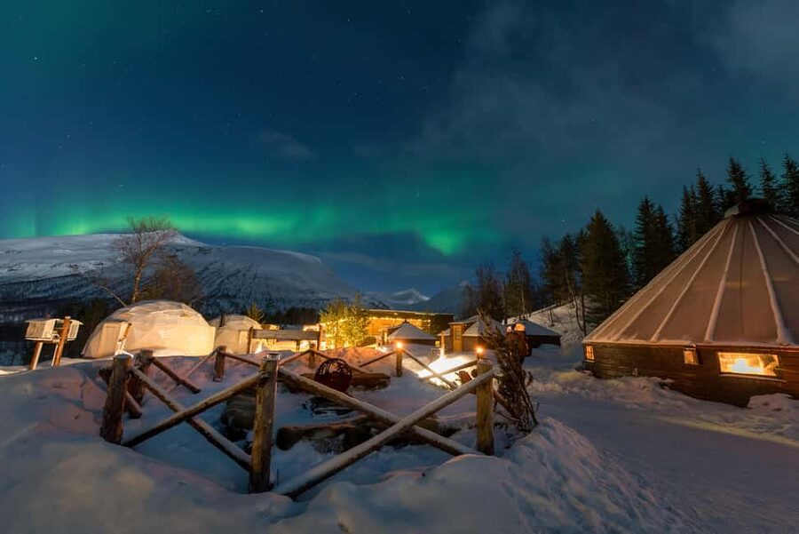 From Tromsø: Northern Lights Visit at Camp Tamok - The short briefing, aurora basics and how to photograph the night