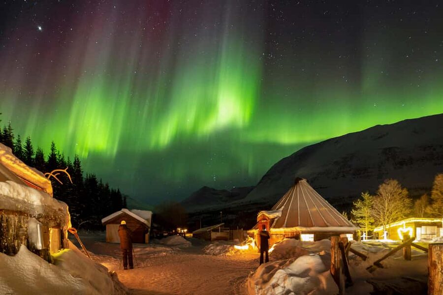 From Tromsø: Northern Lights Visit at Camp Tamok - Warm meal in a Sámi lavvu, staying cozy in the Arctic dark
