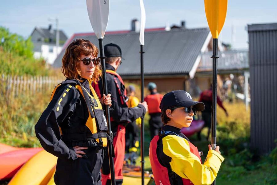 From Tromsø: Sea Kayaking Tour at Sommarøy - Safety and the guide factor, from equipment to calm confidence