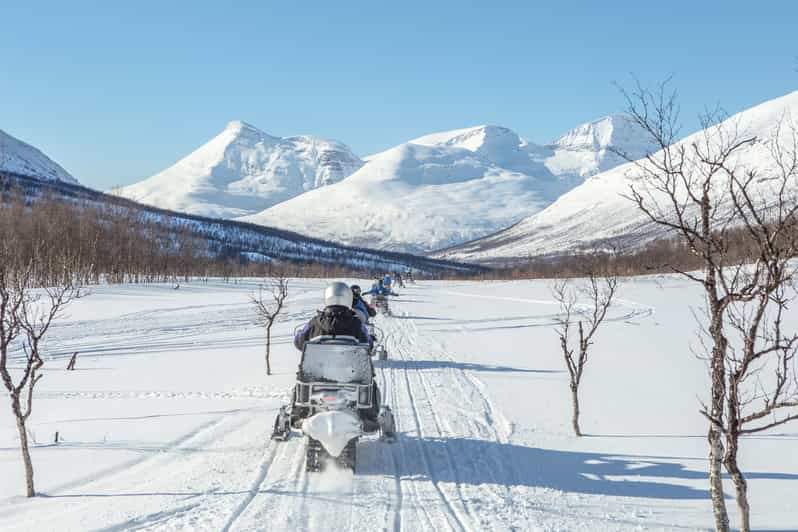 From Tromsø: Snowmobiling Tour at Camp Tamok - Learning to drive on snow: the safety briefing and practice feel