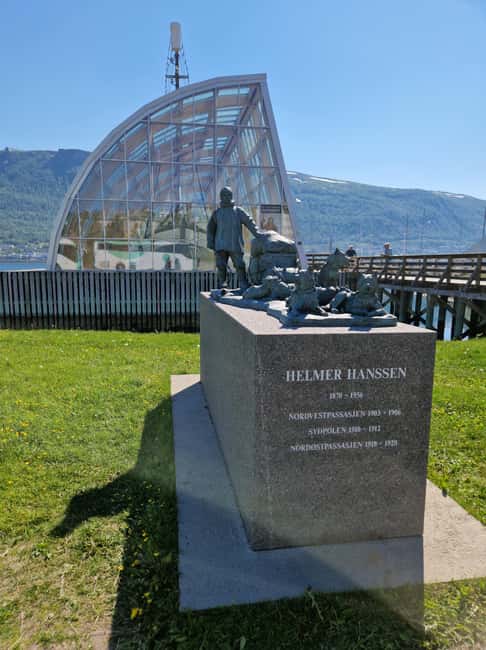 From Tromsø: Tromsø Highlights & History Tour With E-Bike - What the guides actually add to the experience