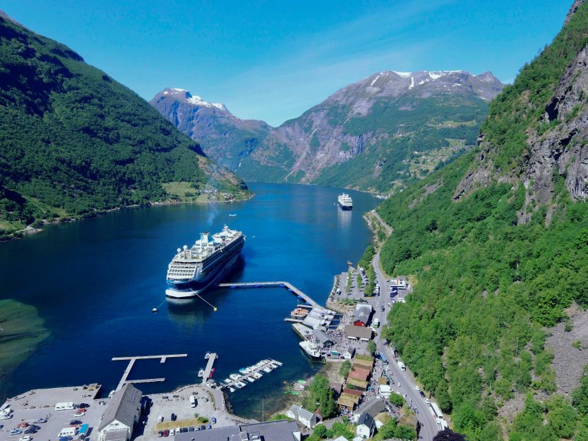 Geiranger: Bus Tour with Multilingual Audio Guide - The Eagle Road drive with 11 hairpin bends (and how to enjoy it)
