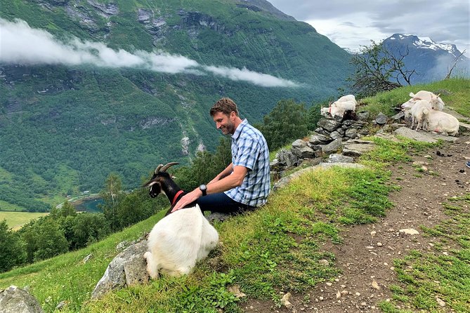 Geiranger by Royal route, 5 hours with visiting a high-mountain farm - Why a five-hour Royal Route makes sense in Geiranger