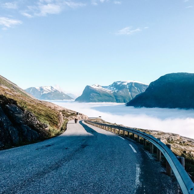 Geiranger: Dalsnibba, Flydalsjuvet, Eagle Bend & Fjords Tour - Eagle Bend and the Seven Sisters: The Waterfall Moment