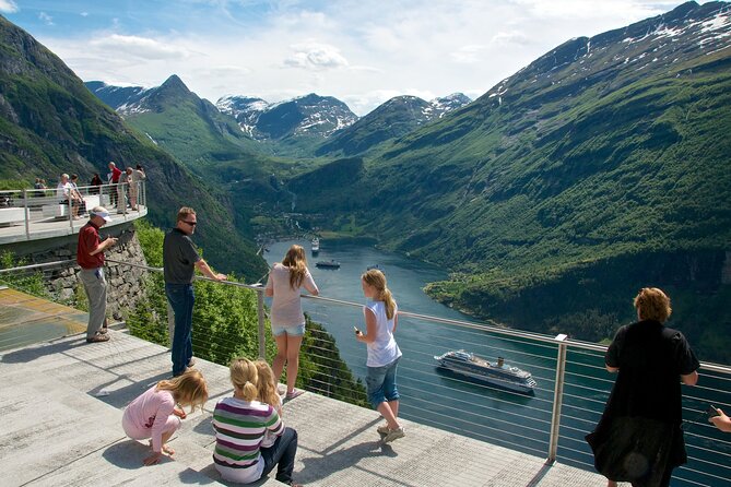 Geiranger: Excursions.no Geiranger Highlights - Audio Guides in 8 Languages, Plus the Sound Reality Check