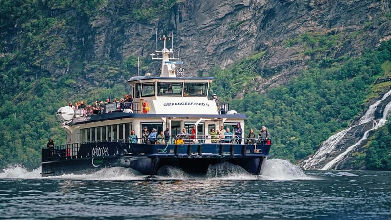 Geiranger: Fjord and Waterfalls Sightseeing Boat Trip - The Seven Sisters, Bridal Veil, and the Suitor: what you should look for