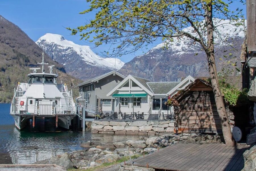 Geiranger Fjord Boat Tour with Waterfall Tasting - Geiranger Fjord by speedboat: the fast way to see the famous icons