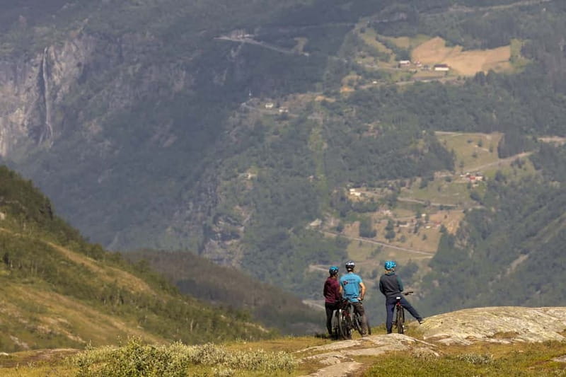 Geiranger Fjord: Downhill Self-Guided Bike Tour - Geiranger Fjord Bike Downhill, Starting 1,030 Meters Up