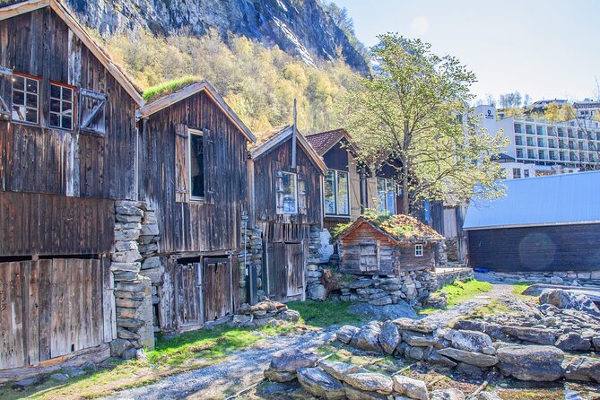 Geiranger Fjord Tour (Geiranger-Hellesylt one way) - Seven Sisters and the cliffside Knivsflå farm that fell silent
