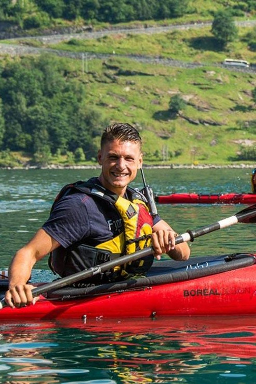 Geiranger: Kayak tour with guide - What to wear, bring, and skip (the no jeans rule)