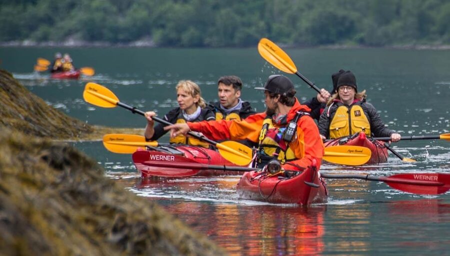 Geiranger: Kayak tour with guide - Getting started at Geiranger Kayak Centre in Homlong