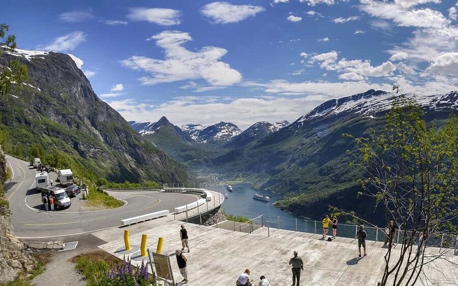 Geiranger: Panorama Bus Tours 1,5/2hr (Highlights viewpoint) - Audio Guide Without a Live Guide: What You Gain, What You Don’t
