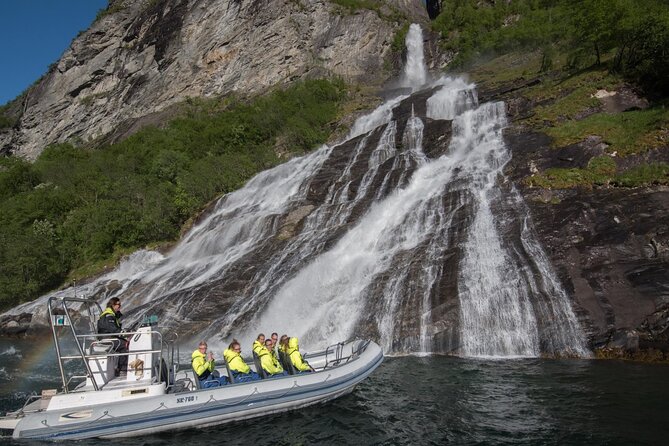 Geiranger: RIB Fjordsafari Geirangefjord - The mountain farm from sea level: why this stop is more than scenery