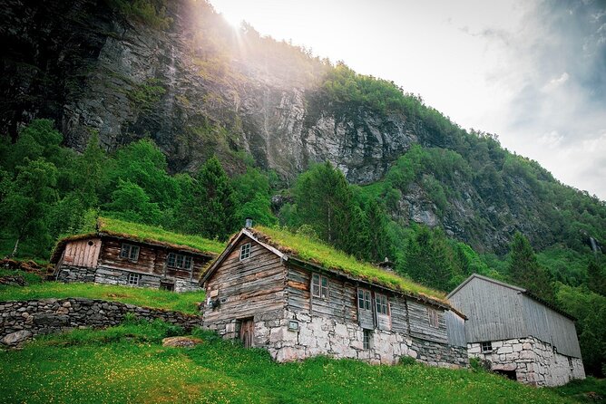 Guided Boat Tour in Geiranger - Geirangerfjord by RIB: What Makes This Ride Different