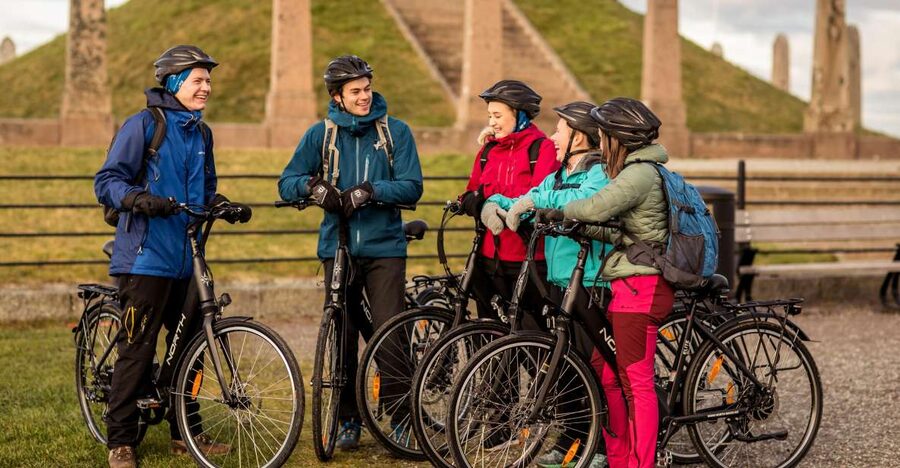 Guided E-Bike Tour in Haugesund: city, vikings, Rising Tides - Harald Fairhair’s burial site: the National Monument stop